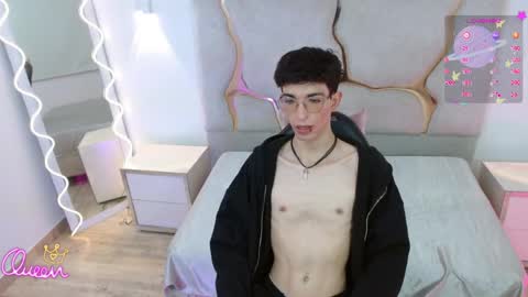 kai_tay1 online show from 04-09-26, 11:37