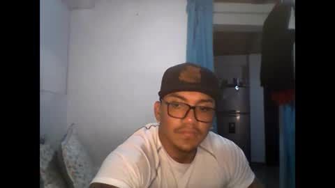 Snapshot of kail_1111 chatting on 11-28-25, 05:10 kail_1111 online show from 11-28-25, 05:10