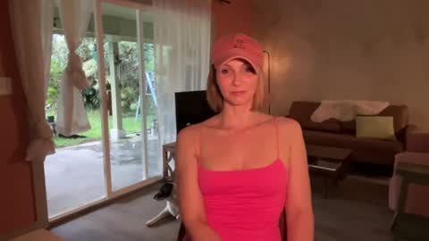 Snapshot of kaileeshy chatting on 01-23-25, 03:58 Kailee Smile online show from 01-23-25, 03:58