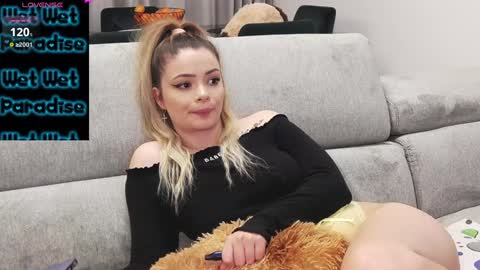 Kailyn online show from 01-08-25, 09:23