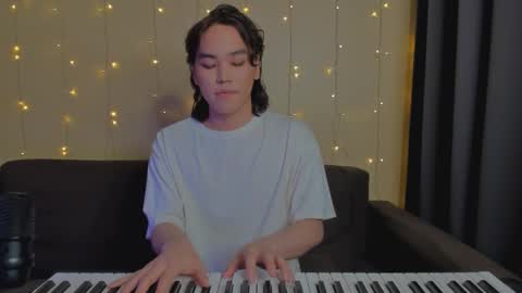 Snapshot of kain_takedaa chatting on 12-15-24, 02:41 Kain online show from 12-15-24, 02:41