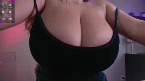 Snapshot of kairafantasy chatting on 09-30-25, 10:31 Kairafantasy online show from 09-30-25, 10:31