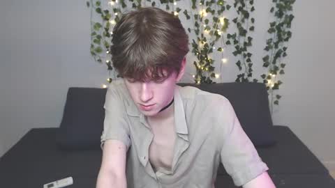 Snapshot of kaislutx chatting on 10-14-25, 08:09 slutkai online show from 10-14-25, 08:09