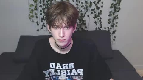 Snapshot of kaislutx chatting on 10-16-25, 07:26 slutkai online show from 10-16-25, 07:26