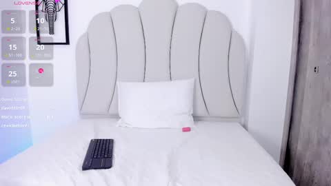 Snapshot of kaity_layne chatting on 02-14-25, 12:51 Kaity Lane online show from 02-14-25, 12:51