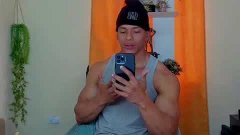 Snapshot of kale_tomson chatting on 01-28-25, 06:39 kale thomson online show from 01-28-25, 06:39