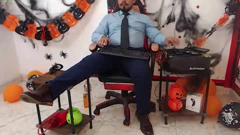 Kaleth online show from 10-23-25, 11:57