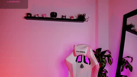 Kali Ka Please help me with your thumbs up its important   dont forget my birthday on October 26 online show from 09-10-25, 06:41