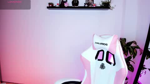 Kali Ka Please help me with your thumbs up its important   dont forget my birthday on October 26 online show from 10-09-25, 06:17