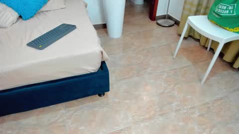 Snapshot of kalimonroee chatting on 01-09-25, 11:36 KaliMonroe online show from 01-09-25, 11:36