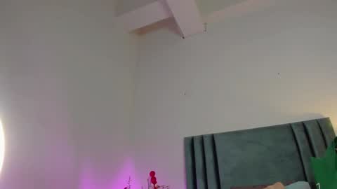 Snapshot of kalimonroee chatting on 01-10-25, 11:43 KaliMonroe online show from 01-10-25, 11:43