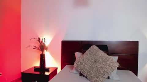 Snapshot of kalimonroee chatting on 01-28-25, 11:38 KaliMonroe online show from 01-28-25, 11:38