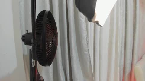 Snapshot of kalimonroee chatting on 01-31-25, 11:46 KaliMonroe online show from 01-31-25, 11:46