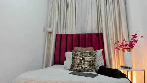 Snapshot of kalimonroee chatting on 02-12-25, 11:40 KaliMonroe online show from 02-12-25, 11:40