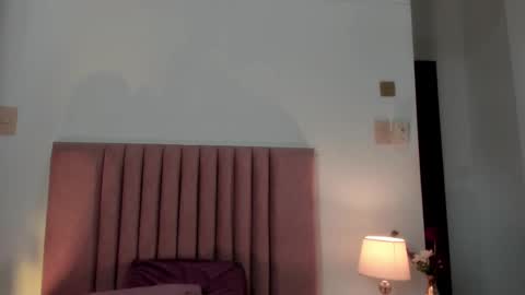 Snapshot of kalimonroee chatting on 02-14-25, 11:42 KaliMonroe online show from 02-14-25, 11:42