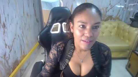 Snapshot of kamala_a chatting on 11-09-25, 12:47 Kamala. Live 2100 - 600 online show from 11-09-25, 12:47