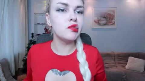 Snapshot of kamilagame chatting on 12-16-25, 06:29 Camila online show from 12-16-25, 06:29