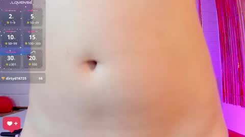 Snapshot of kamileblake chatting on 09-25-25, 05:22 online show from 09-25-25, 05:22