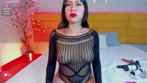 Snapshot of kamileblake chatting on 10-19-25, 09:48 online show from 10-19-25, 09:48