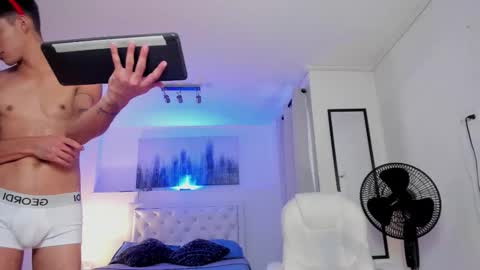 Snapshot of kamisuarezz chatting on 12-15-25, 07:07 Kami online show from 12-15-25, 07:07