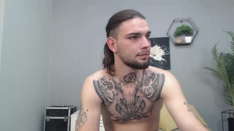 Snapshot of kanehunter chatting on 12-04-25, 09:45 Kane online show from 12-04-25, 09:45