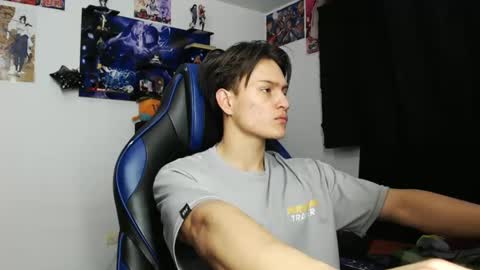 Snapshot of kanekixxxhot chatting on 10-18-25, 01:12 andres online show from 10-18-25, 01:12