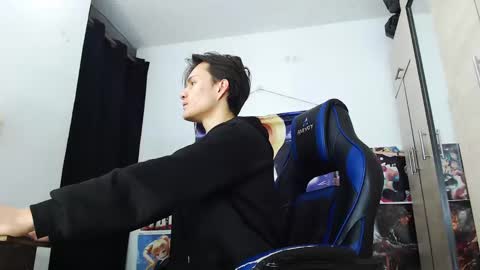 andres online show from 11-21-25, 01:54