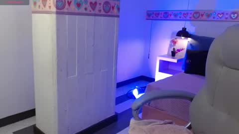 Snapshot of kaoryy_1 chatting on 12-16-25, 11:37 kaoryy_1 online show from 12-16-25, 11:37