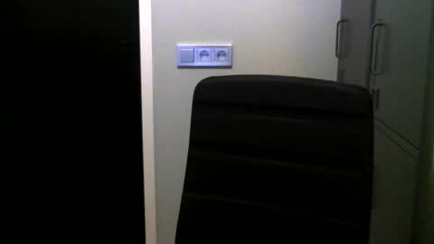 Snapshot of kapitein_rob chatting on 10-15-25, 04:34 Robbie online show from 10-15-25, 04:34