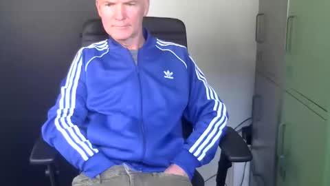 Robbie online show from 03-04-26, 03:51