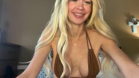 kara online show from 10-19-25, 03:12