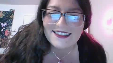 Snapshot of karamelbaby89 chatting on 12-15-24, 01:46 karamelbaby89 online show from 12-15-24, 01:46