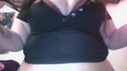 Snapshot of karamelbaby89 chatting on 11-23-25, 11:21 karamelbaby89 online show from 11-23-25, 11:21