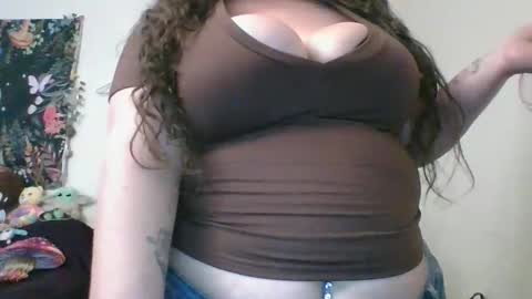 Snapshot of karamelbaby89 chatting on 02-22-26, 10:58 karamelbaby89 online show from 02-22-26, 10:58