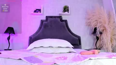 Snapshot of karelymitchel chatting on 02-02-26, 03:33 Karely online show from 02-02-26, 03:33