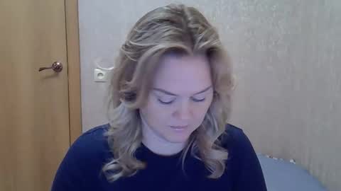 karennelsonx online show from 10-23-25, 11:09
