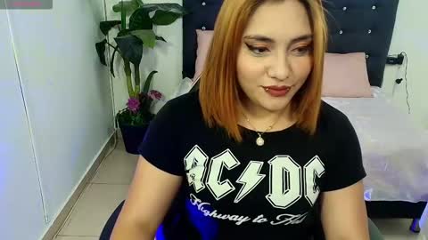 Snapshot of kariina_tay chatting on 12-15-25, 07:40 Kariina online show from 12-15-25, 07:40