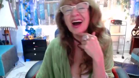 Snapshot of karima_sarabe chatting on 12-19-24, 12:34 karima_sarabe online show from 12-19-24, 12:34