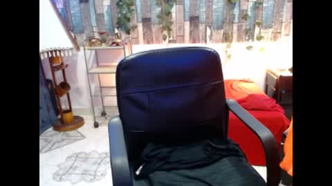 Snapshot of karima_sarabe chatting on 02-12-25, 09:11 karima_sarabe online show from 02-12-25, 09:11