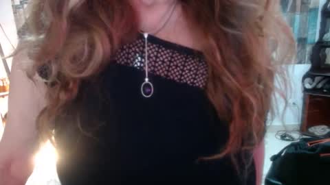 Snapshot of karima_sarabe chatting on 09-10-25, 09:15 karima_sarabe online show from 09-10-25, 09:15