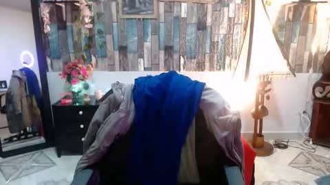 Snapshot of karima_sarabe chatting on 10-21-25, 10:21 karima_sarabe online show from 10-21-25, 10:21