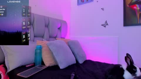 Karin    online show from 02-09-25, 08:33