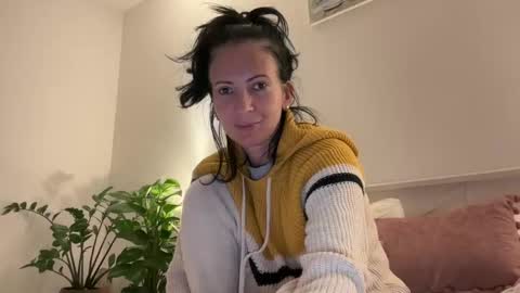 Karina online show from 12-13-24, 10:55