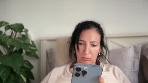 Karina online show from 02-04-25, 01:48