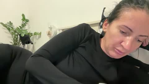 Karina online show from 02-01-26, 03:54