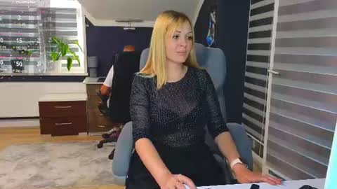 Snapshot of karinadeniss chatting on 07-19-26, 02:32 Onlyfans cute valerri Real Nme Valerri online show from 07-19-26, 02:32