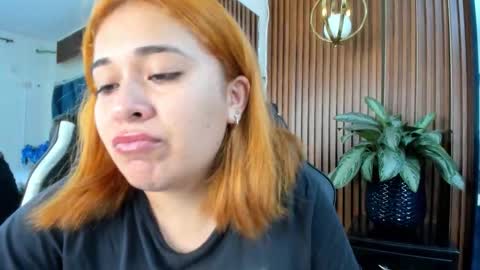 Snapshot of karinasanchezz chatting on 10-13-25, 12:32 karinasanchezz online show from 10-13-25, 12:32