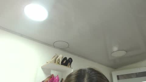 Snapshot of karinbellee chatting on 01-18-25, 12:04 Karin online show from 01-18-25, 12:04