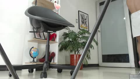 Snapshot of karinbellee chatting on 02-05-25, 05:30 Karin online show from 02-05-25, 05:30