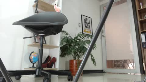 Snapshot of karinbellee chatting on 02-10-25, 03:21 Karin online show from 02-10-25, 03:21